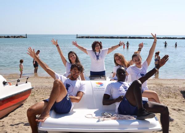 campinggirasole fr offre-speciale-enfants-gratis-village-vacances-marina-palmense-marches 005