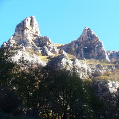De kloven van Infernaccio en het heiligdom van de Madonna dell'Ambro
